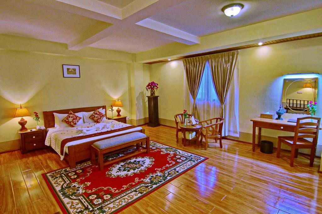 Shwe Ingyinn Hotel Мандалай Экстерьер фото